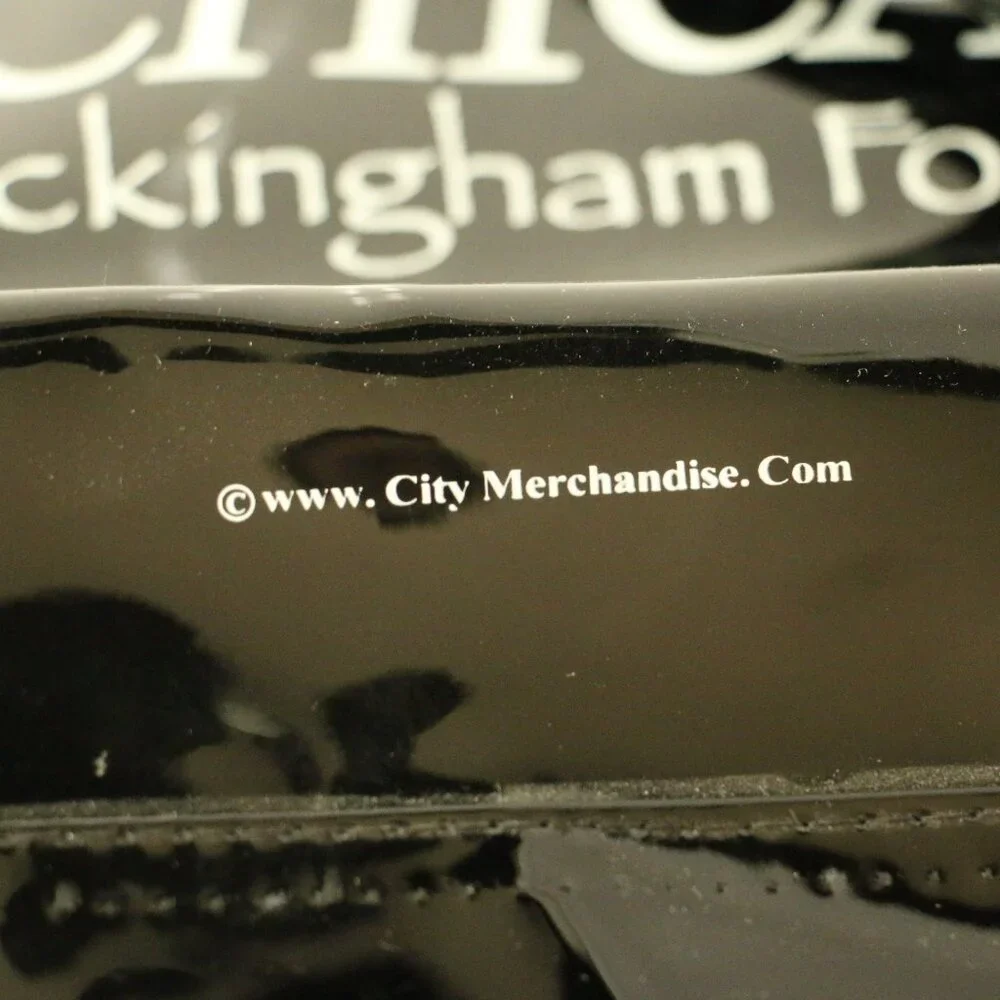 Chicago Landmark Vinyl Tote Bag, Shopping Bag, Souvenir Tote, Black and White - Picture 9 of 10